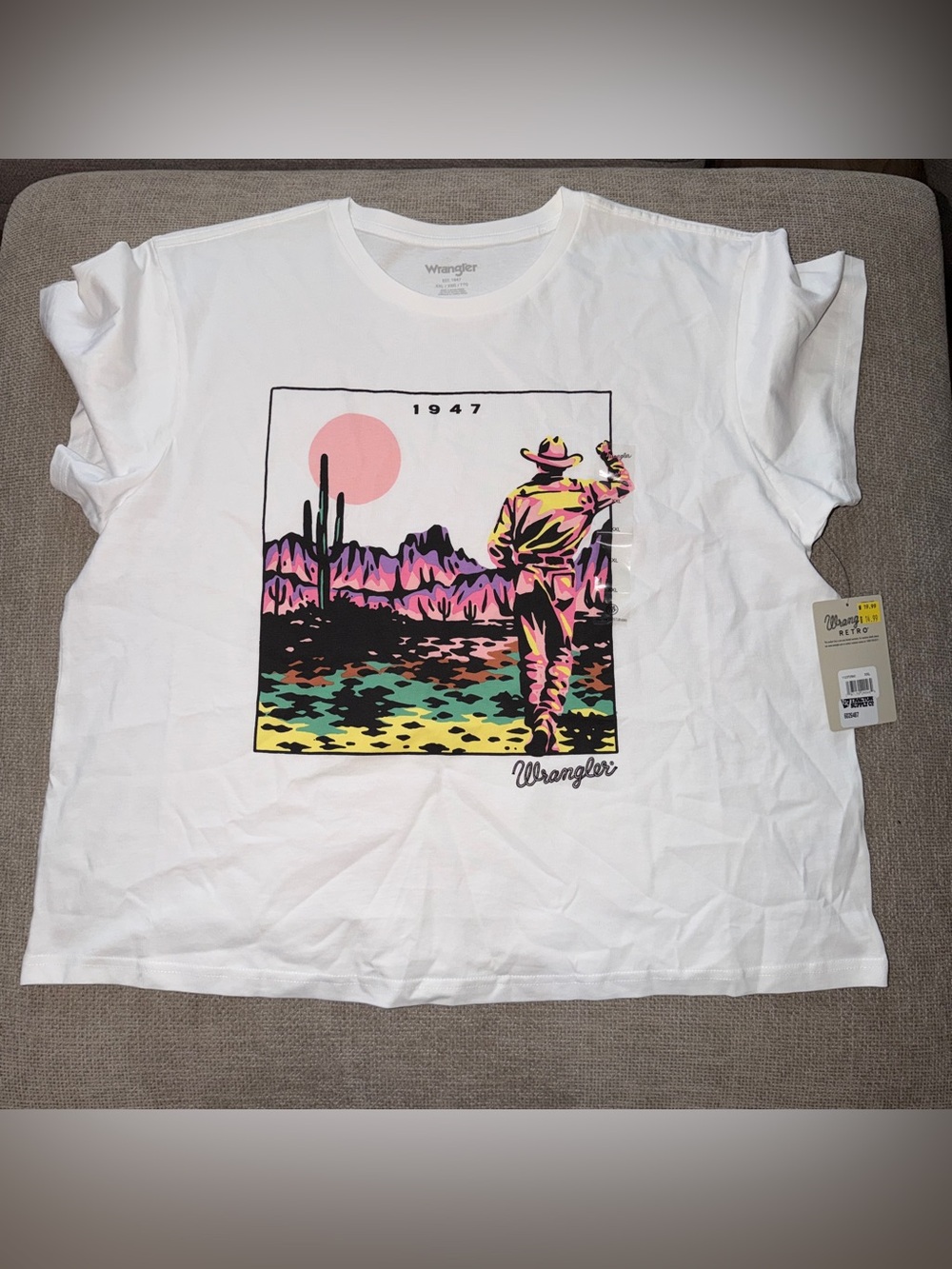 NWT, Wrangler White Western Graphic Tee with Cowboy Graphic Print, 2XL